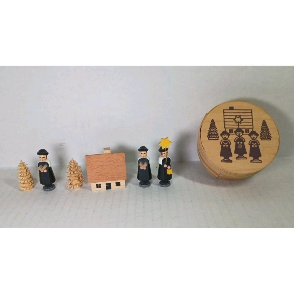 VTG Erzgebirge Miniature Wooden German Carolers Church Set W/ Box Germany 1970's